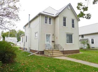 126 3rd Ave W, Cresco, IA 52136