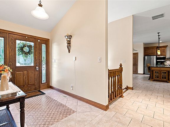 4th image of 521 Warren Ave