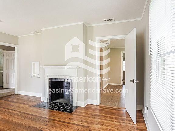 1165267_003_wm_-_living_room_12933208.jpg