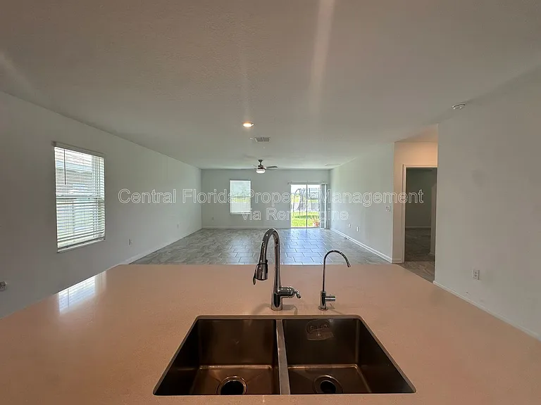 373 Pineywoods St — Photo 5