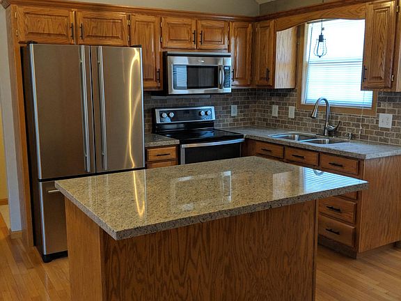 5th image of 101 Northwood Cir