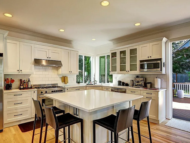 13028 NE 70th Dr — Photo 10