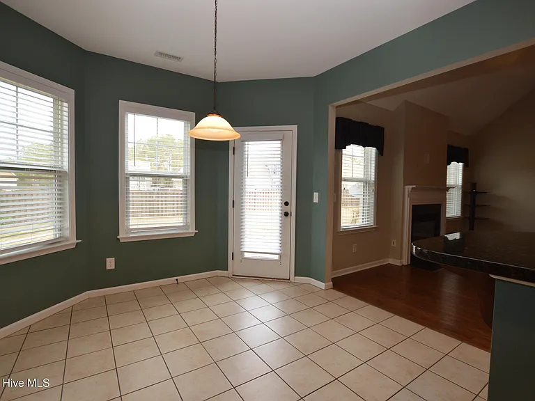115 Pamlico Dr — Photo 9