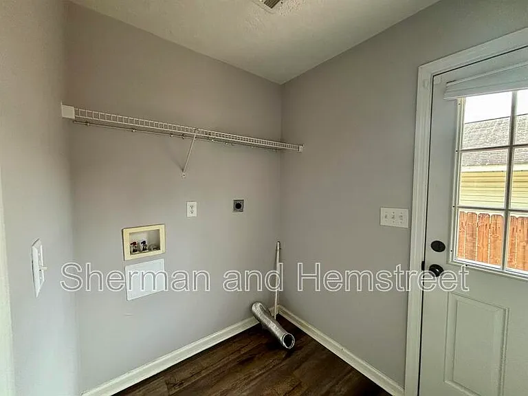 831 Dantignac St #831 DANTIGNAC ST — Photo 10