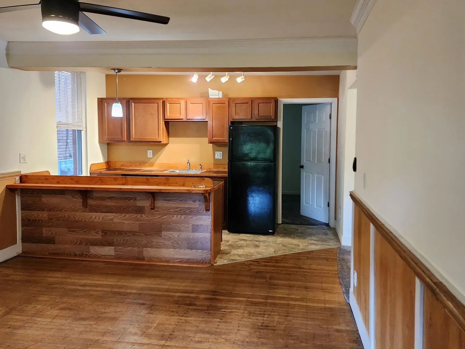 5516 Baywood St — Photo 2