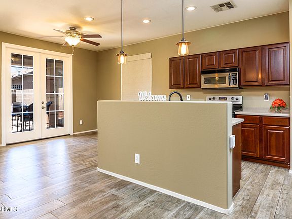 4th image of 44417 W Eddie Way --