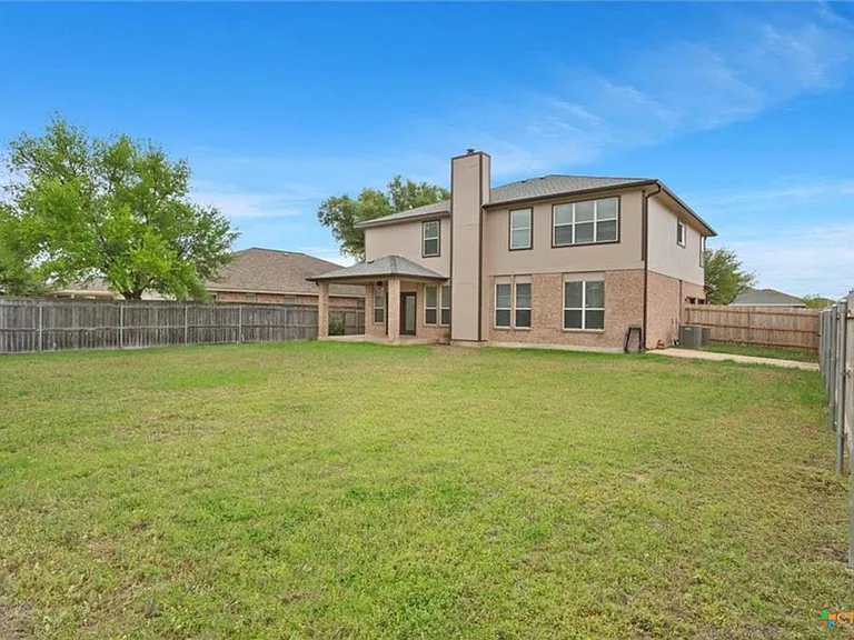 701 Prospector Trl — Photo 35