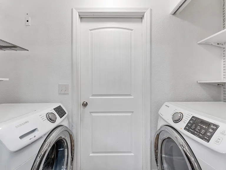 13721 Lazy Oak Dr — Photo 23