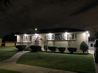 7950 Natchez Ave, Burbank, IL 60459