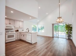 2136 Wembley Ln, Corona, CA 92881