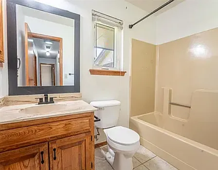 3 bed, 1496 sqft, $750 — Photo 2