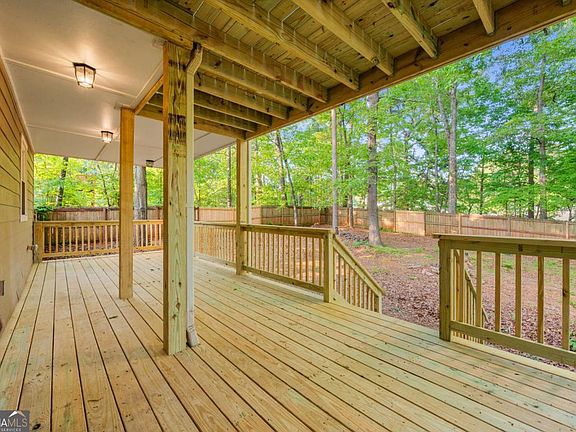 2nd image of 3401 Dogwood Pl
