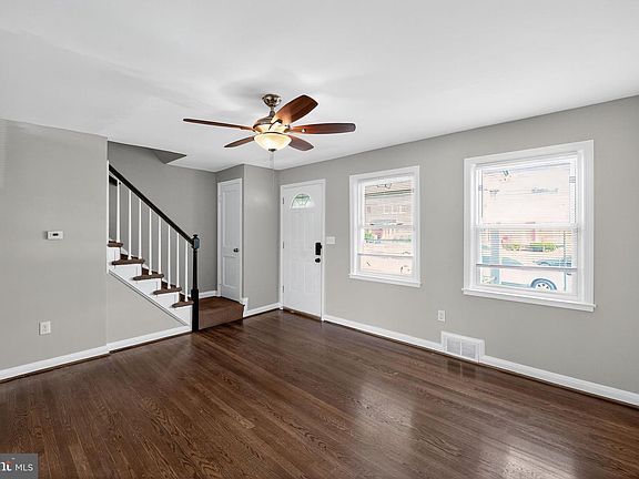 3rd image of 1645 Sherwood Ave