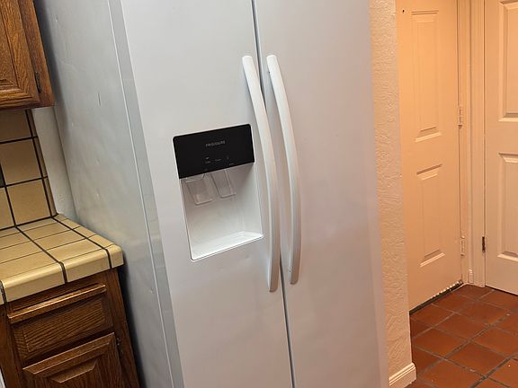 4th image of 25912 Hayward Blvd APT 105
