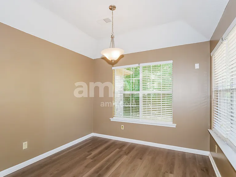 1377 Marhill Cv — Photo 5