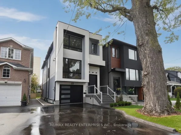 19 Simpson Ave, Toronto, ON M8Z 1C9