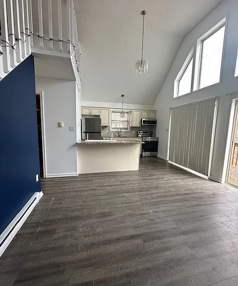 144 Lakeview Dr — Photo 12