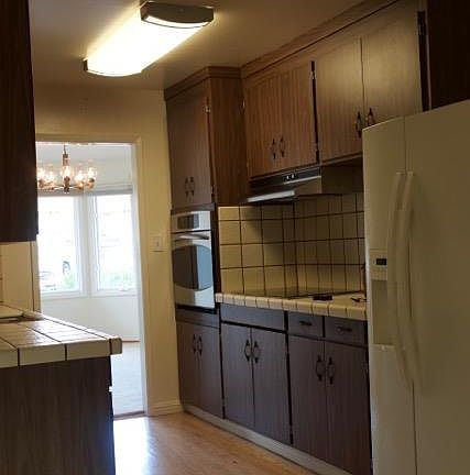 5th image of 2575 Trenton Dr