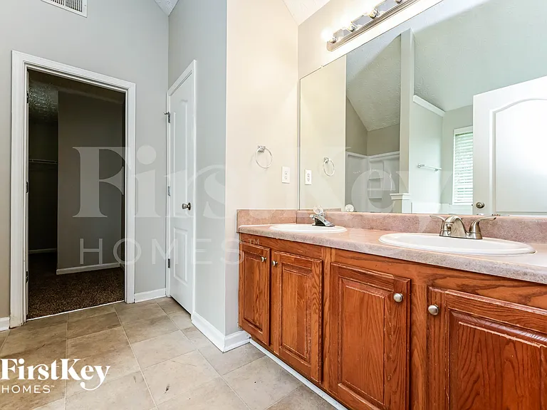 6496 Snowden Dr — Photo 11