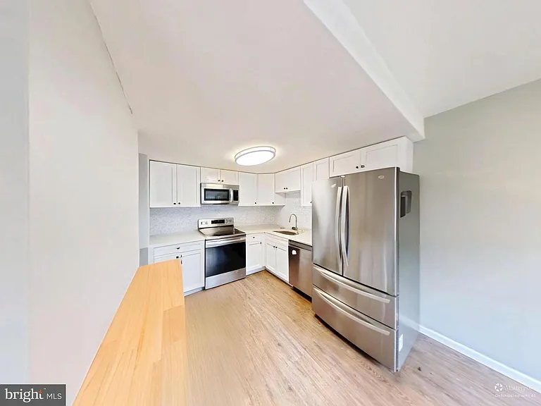 18428 Point Seneca Pl — Photo 23
