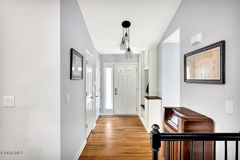 5th image of 12 Camden Circle