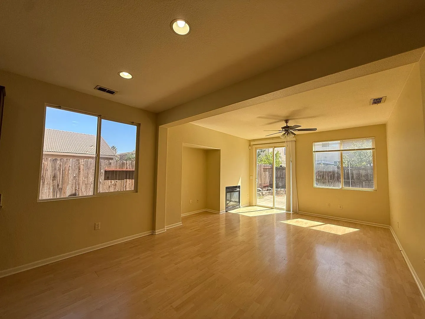 3 Bed| 2 Bath | 1746 SF | Two Car Garage | Single Story | Tenant pays $175 monthly for WS&G — Photo 4
