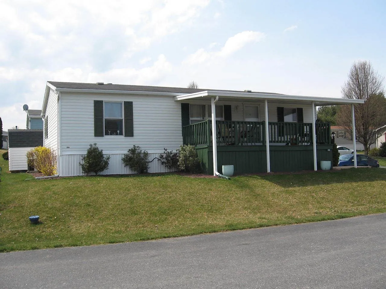 201 Clearfield Ct W photo 1