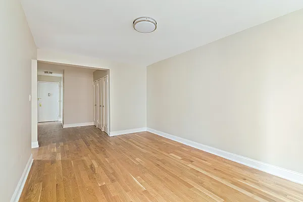 Rented by Compass | media 10