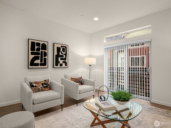 5th image of 15768 NE 14th Terrace