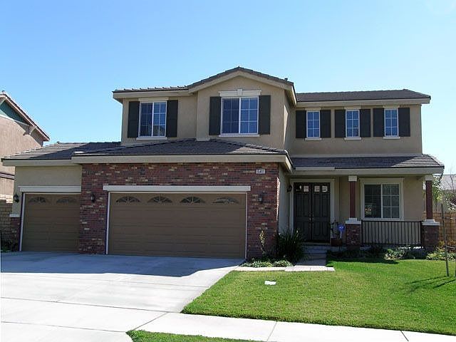 Spectacular Fontana Home
