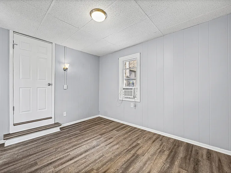 374 Park Ave #2 — Photo 12