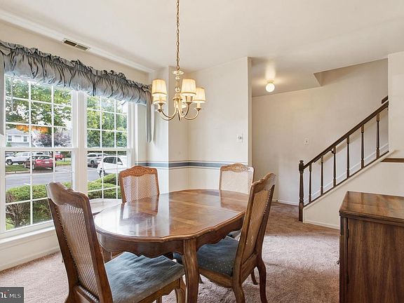5th image of 53 Ardsley Ct