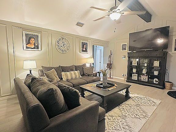 4th image of 2318 Ladue Ln