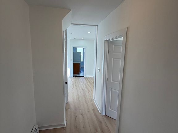 2nd image of 142 Cowles St