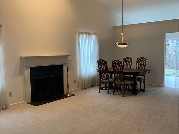 4th image of 7521 Hillbrook Oval