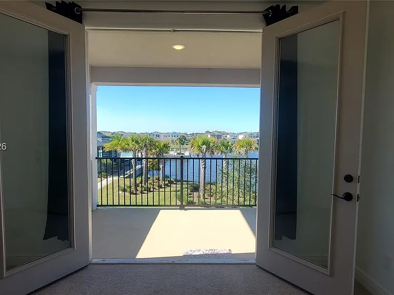 736 Yukon Ln — Photo 10