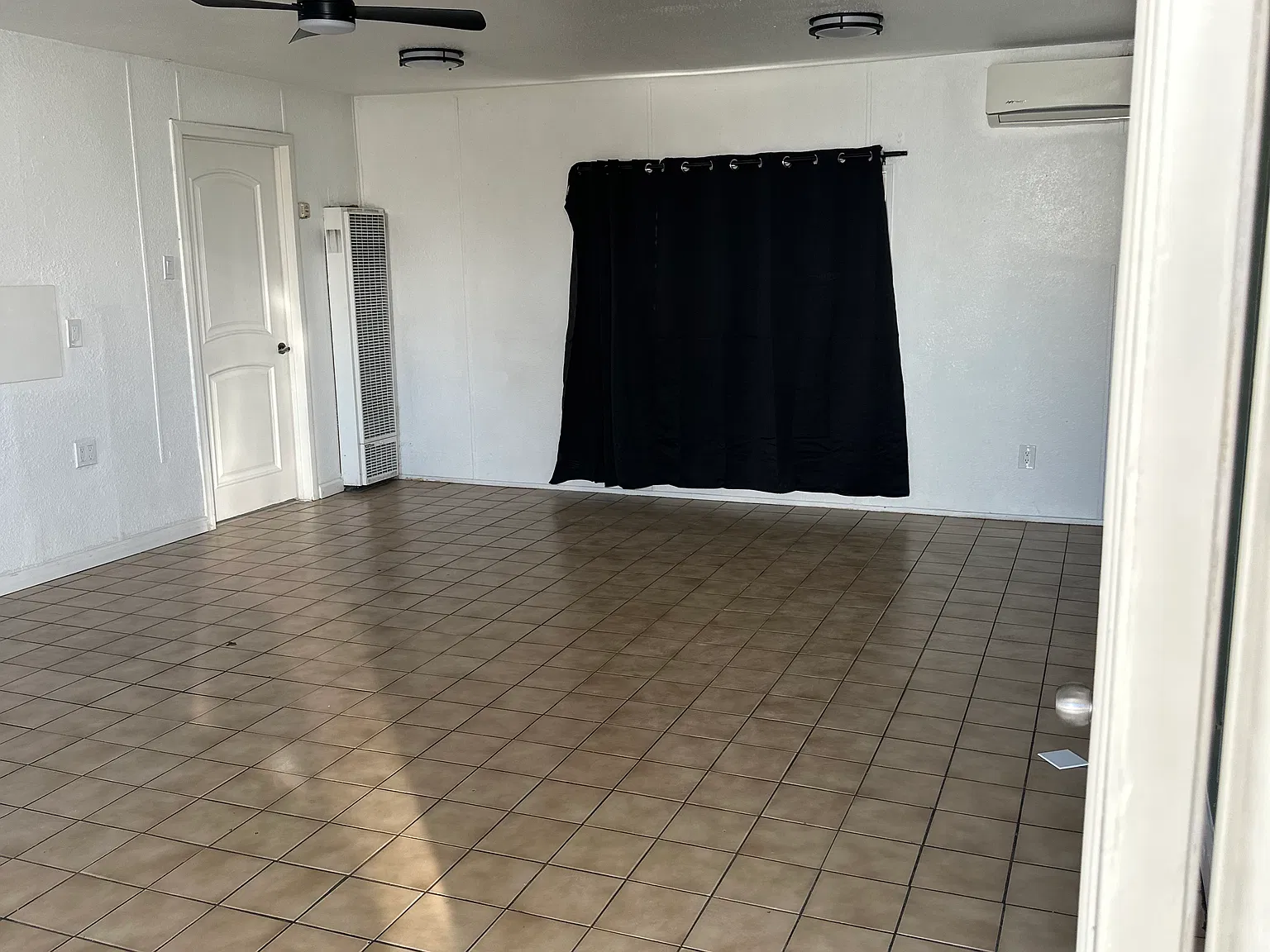 3 bed, $3,500 — Photo 2