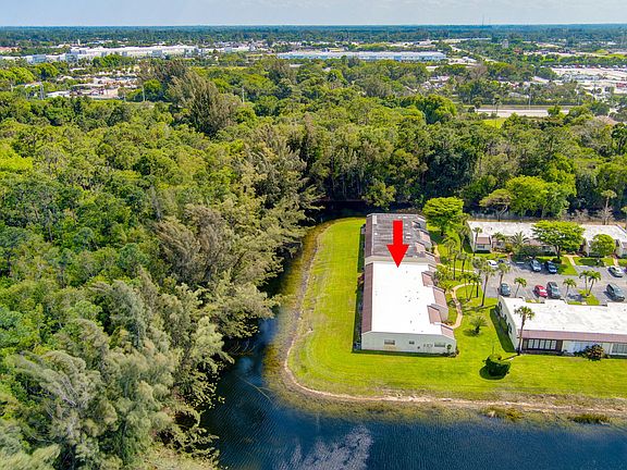 3rd image of 143 Lake Olive Drive