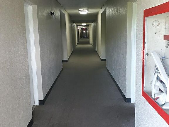 3rd image of 300 SE 11th Ave