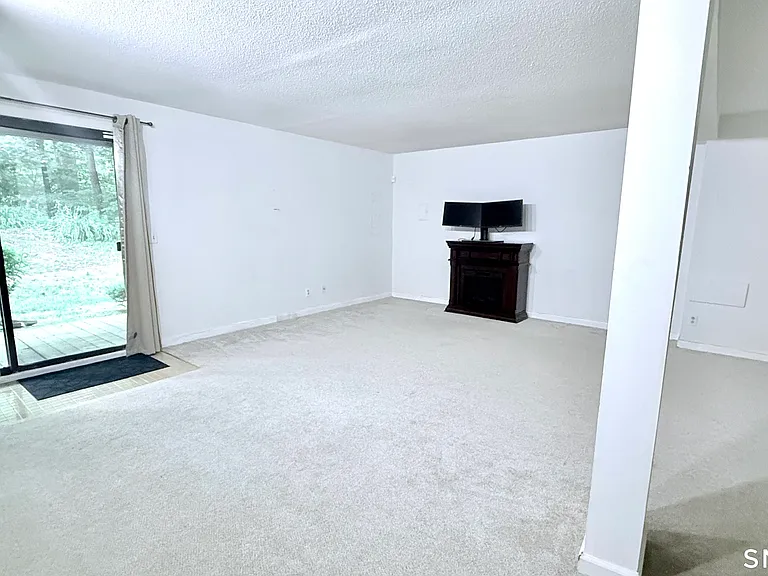 507 Mill Pond Dr #507 — Photo 11