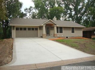 2089 Mississippi Cir, New Brighton, MN 55112