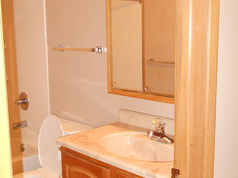 525 W Spring St #8 — Photo 17