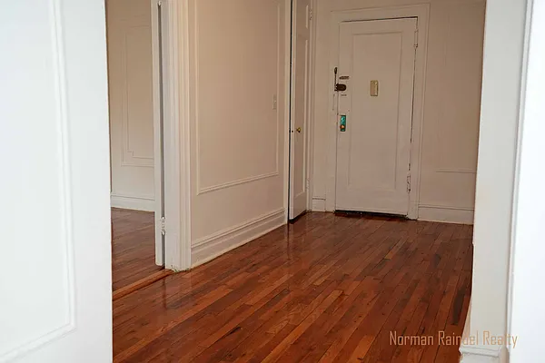 Rented by Norman Raindel, LREB | media 58