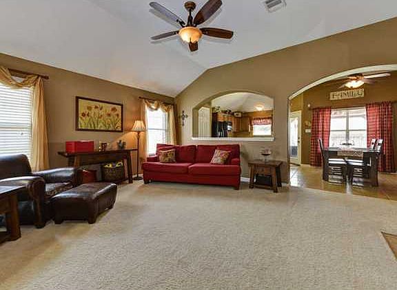 4th image of 18640 Dry Pond Dr