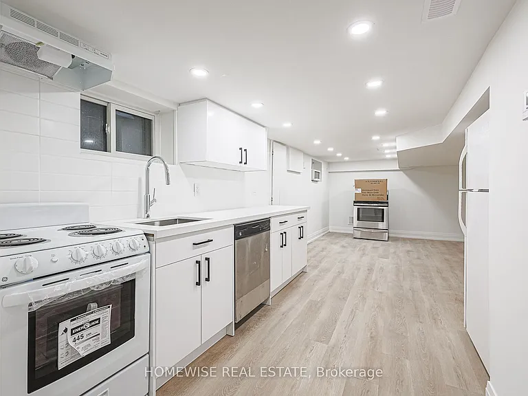 81 Shields Ave #LOWER — Photo 4