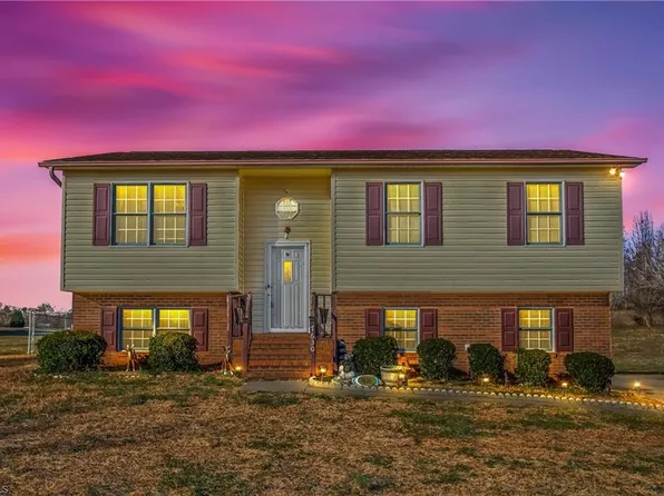 7630 Stonewell Ln, Tobaccoville, NC 27050