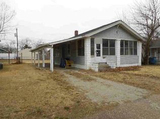 828 Condit St, Wood River, IL 62095