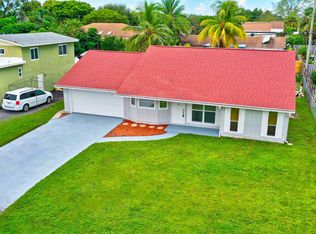 6775 Eastview Dr, Lake Worth, FL 33462