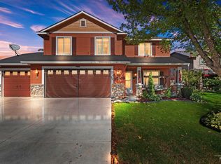 236 E Carver Dr, Meridian, ID 83646