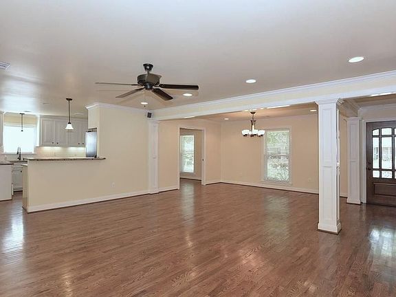 2nd image of 1810 Droxford Dr